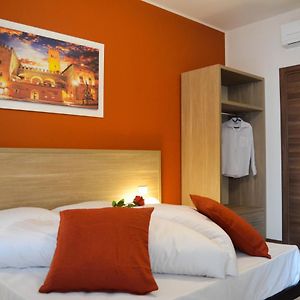 Camera standard con letto king size